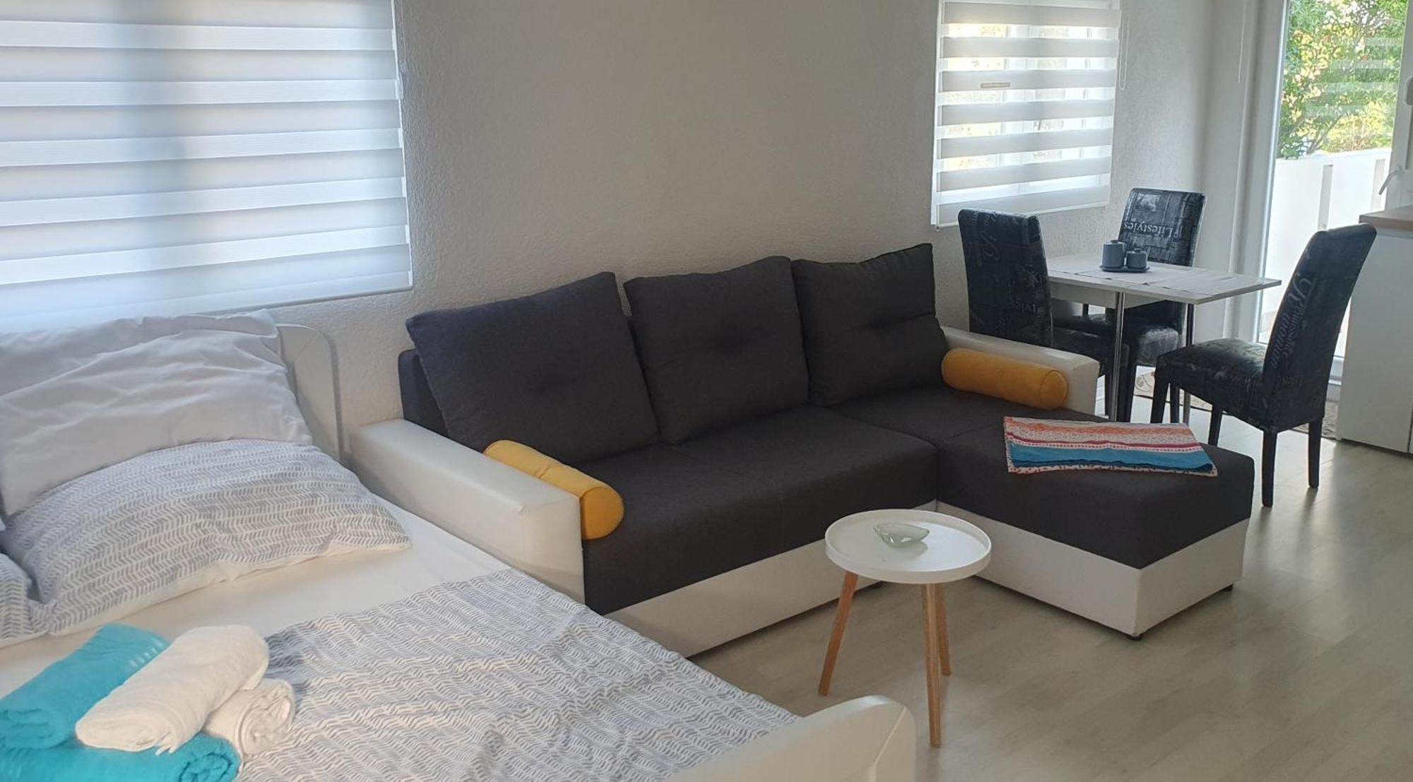 Apartmani Sara Marija Karlobag Room photo
